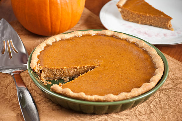 pumpkin pie - pumpkin pie stock pictures, royalty-free photos & images