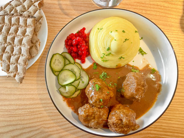 köttbullar (swedish metballs) - swedish meatballs stock pictures, royalty-free photos & images